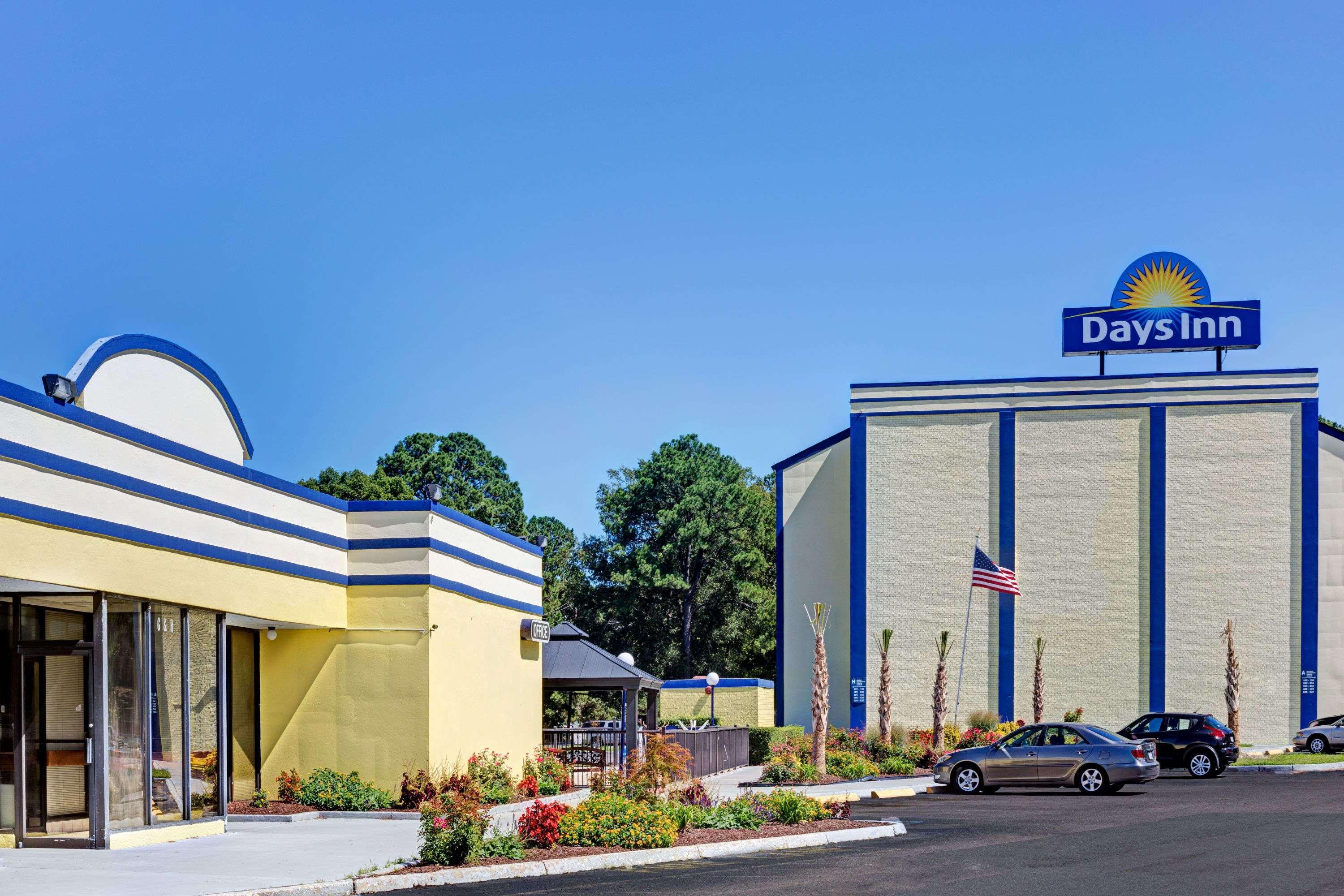 Days Inn By Wyndham Norfolk Military Circle Eksteriør billede